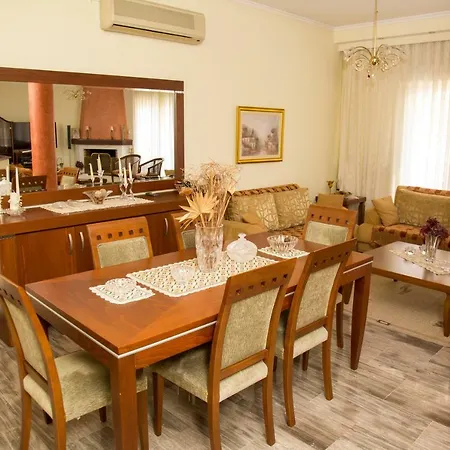 Veta's Spacious * Serres