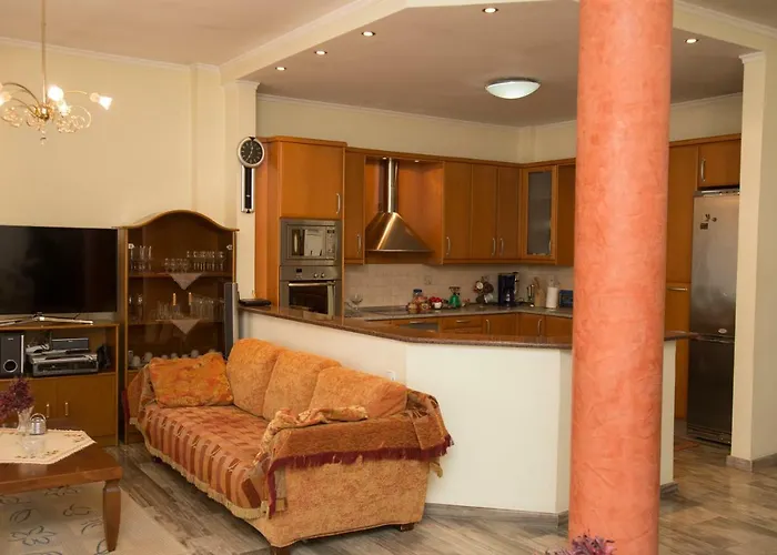 Veta's Spacious * 塞雷